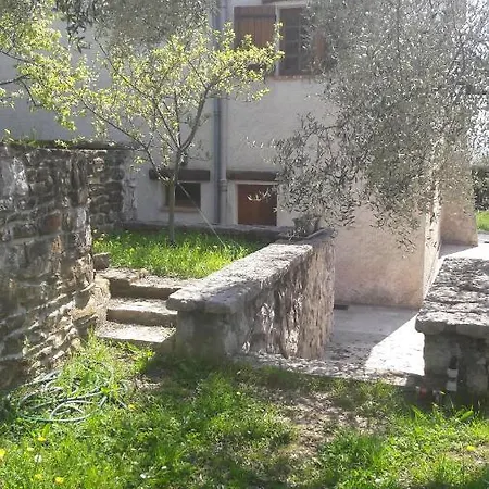Maison De Vacances Avec Piscine Berre-les-Alpes Exterior photo