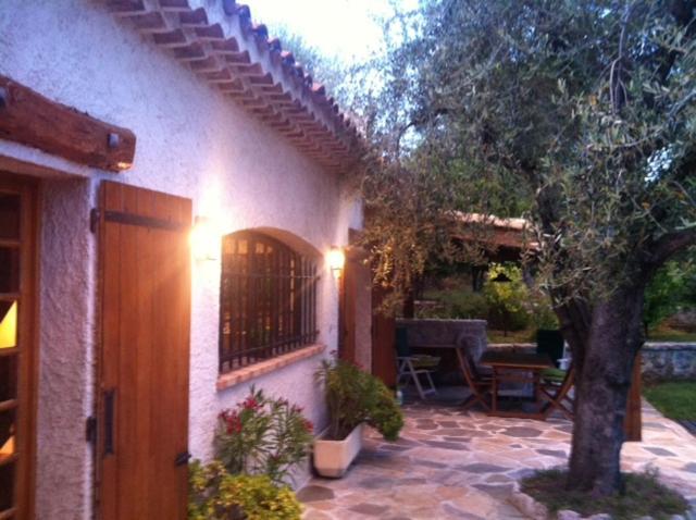 Hébergement de vacances Maison De Avec Piscine *