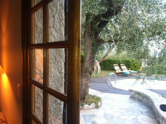 Maison De Avec Piscine Hébergement de vacances Berre-des-Alpes